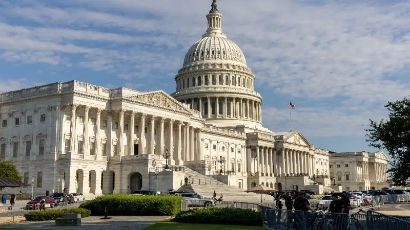 Hạ viện Mỹ thông qua dự luật quốc phòng 901 tỷ USD